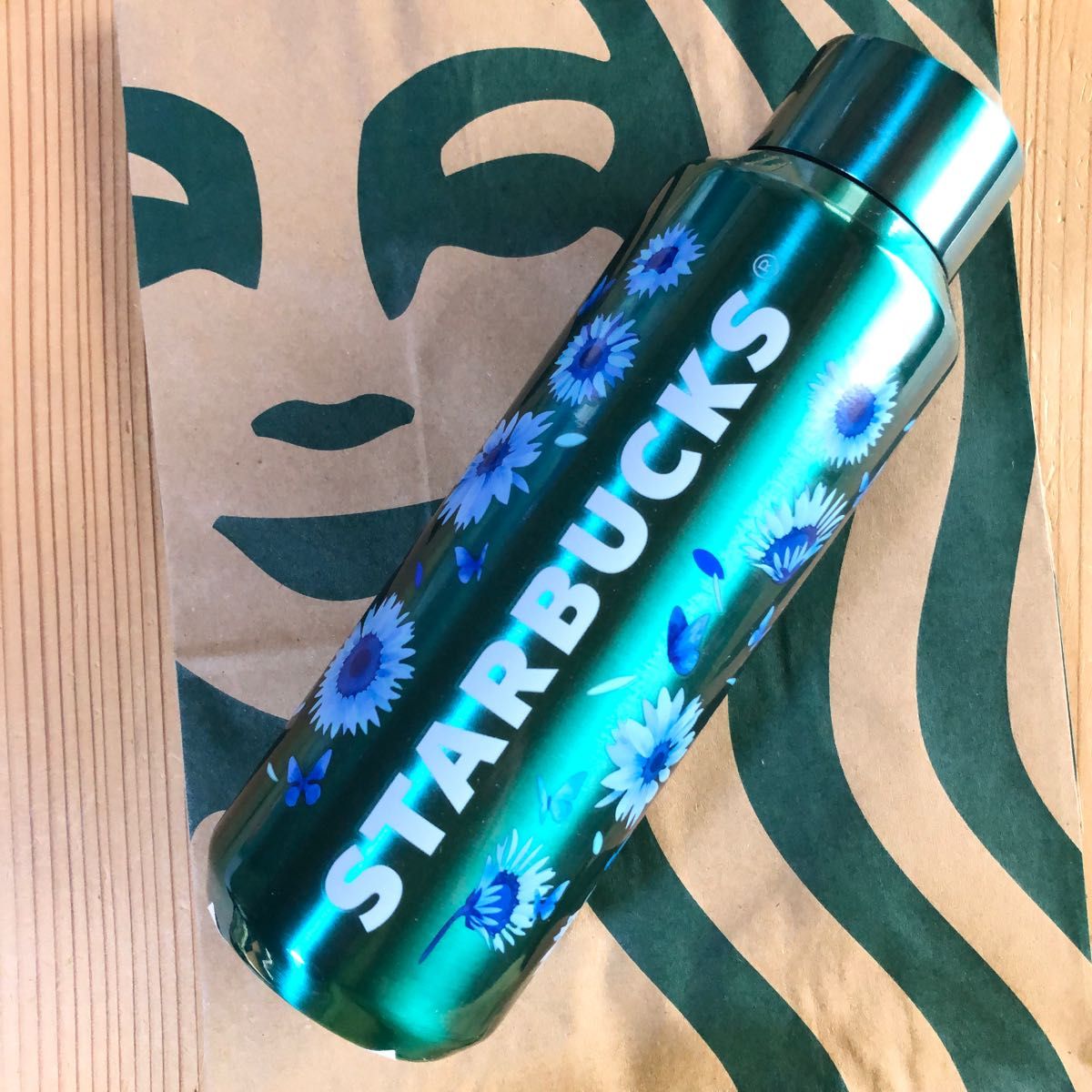 スターバックス ステンレスボトル ブルーフラワー 473ml 新品未使用 スターバックス ステンレスボトル ブルーフラワー 473ml 新品未使用
