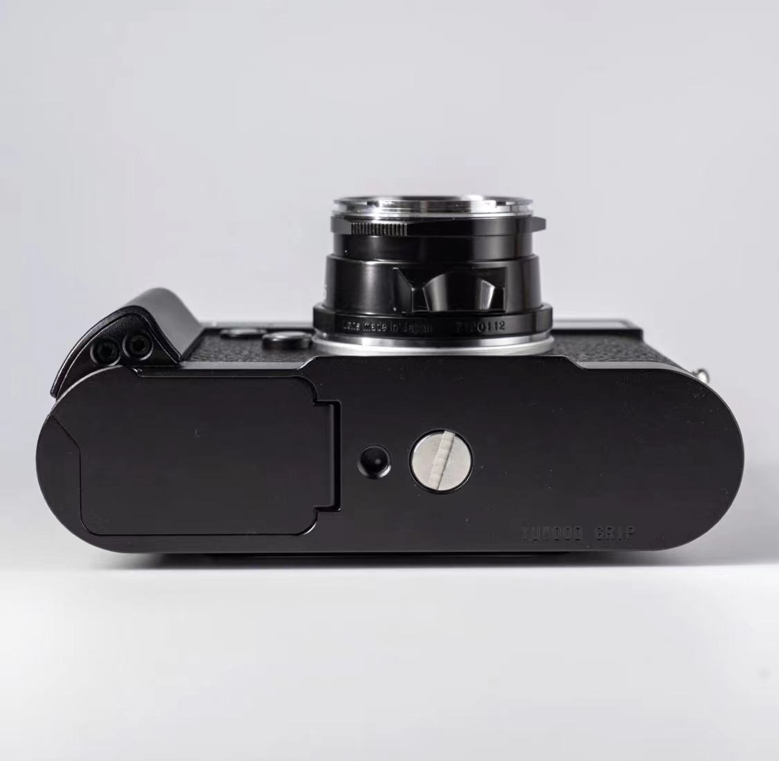 新品 LEICA ライカ m240/m246/m262用 ハンドグリップ (紫檀 新品 LEICA ライカ m240/m246/m262用 ハンドグリップ (紫檀