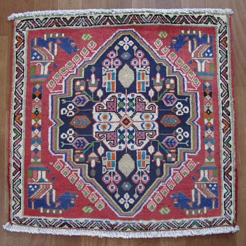 イラン製 ギャッベ 60×62cm 手織り ウール100％ 座布団サイズ ミニ ラグ チェアパッド（ZP-1340）_画像1