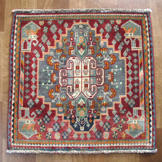 7500円 イラン製 ギャッベ 58×61cm 手織り ウール100% 座布団 7500円 イラン製 ギャッベ 58×61cm 手織り ウール100% 座布団