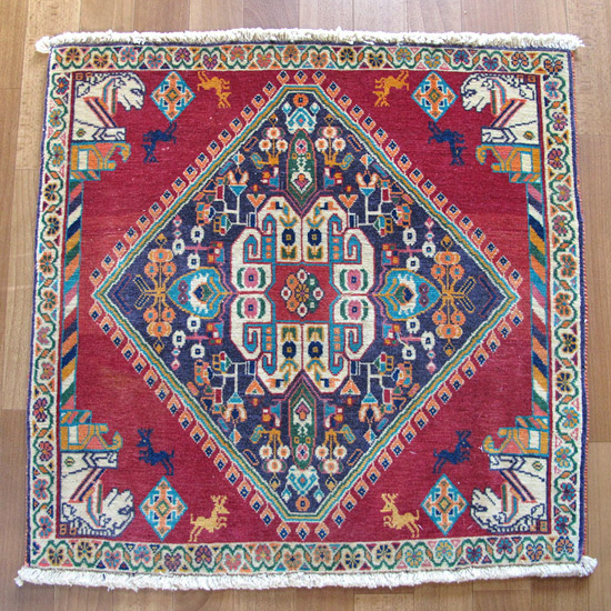 イラン製 ギャッベ 65×68cm 手織り ウール100％ 座布団サイズ ミニ ラグ チェアパッド（ZP-1371）_画像1