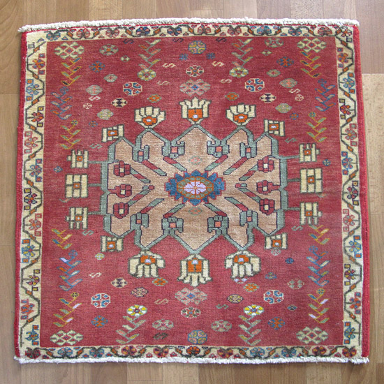 イラン製 ギャッベ 69×71cm 手織り ウール100％ 座布団サイズ ミニ