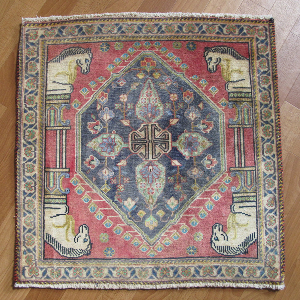 沸騰ブラドン ギャッベ イラン産ギャベ（カシュガイ） 座布団サイズ 64×63cm 天然ウール100％ 手織り （品番：ZP-970） ラグ一般