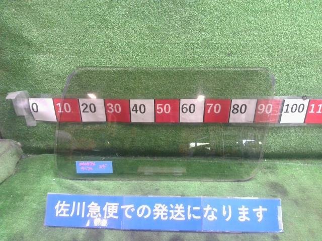 トヨタ ランドクルーザー ランクル HDJ81V 80系 中期 右 クォーターガラス ガラス フィルム付 剥がれ有り 現状販売 中古_画像1