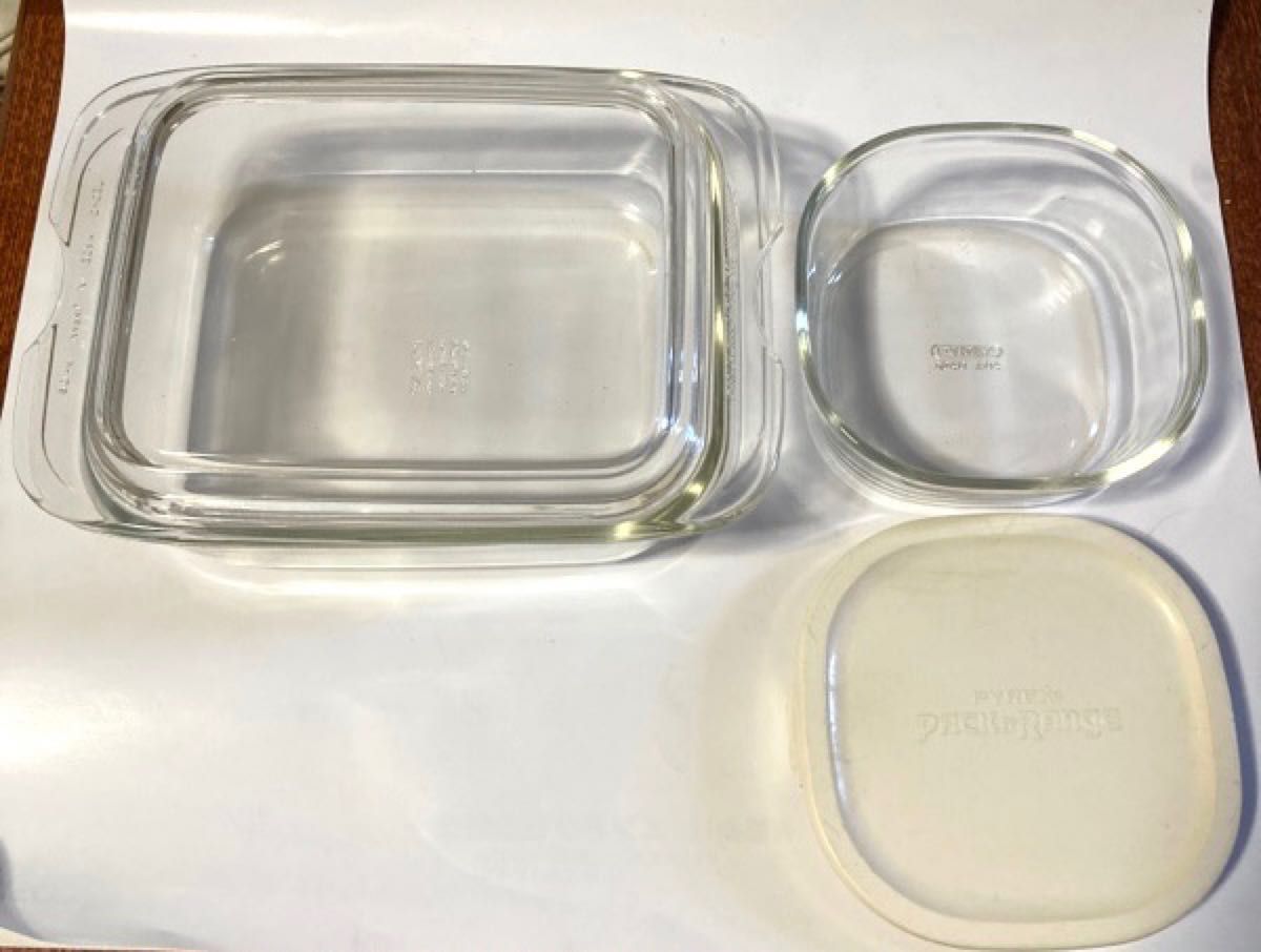 #33 昭和レトロ　Pyrex キャセロール、容器　 iwaki イワキ 耐熱ガラス パイレックスの蓋はおまけ