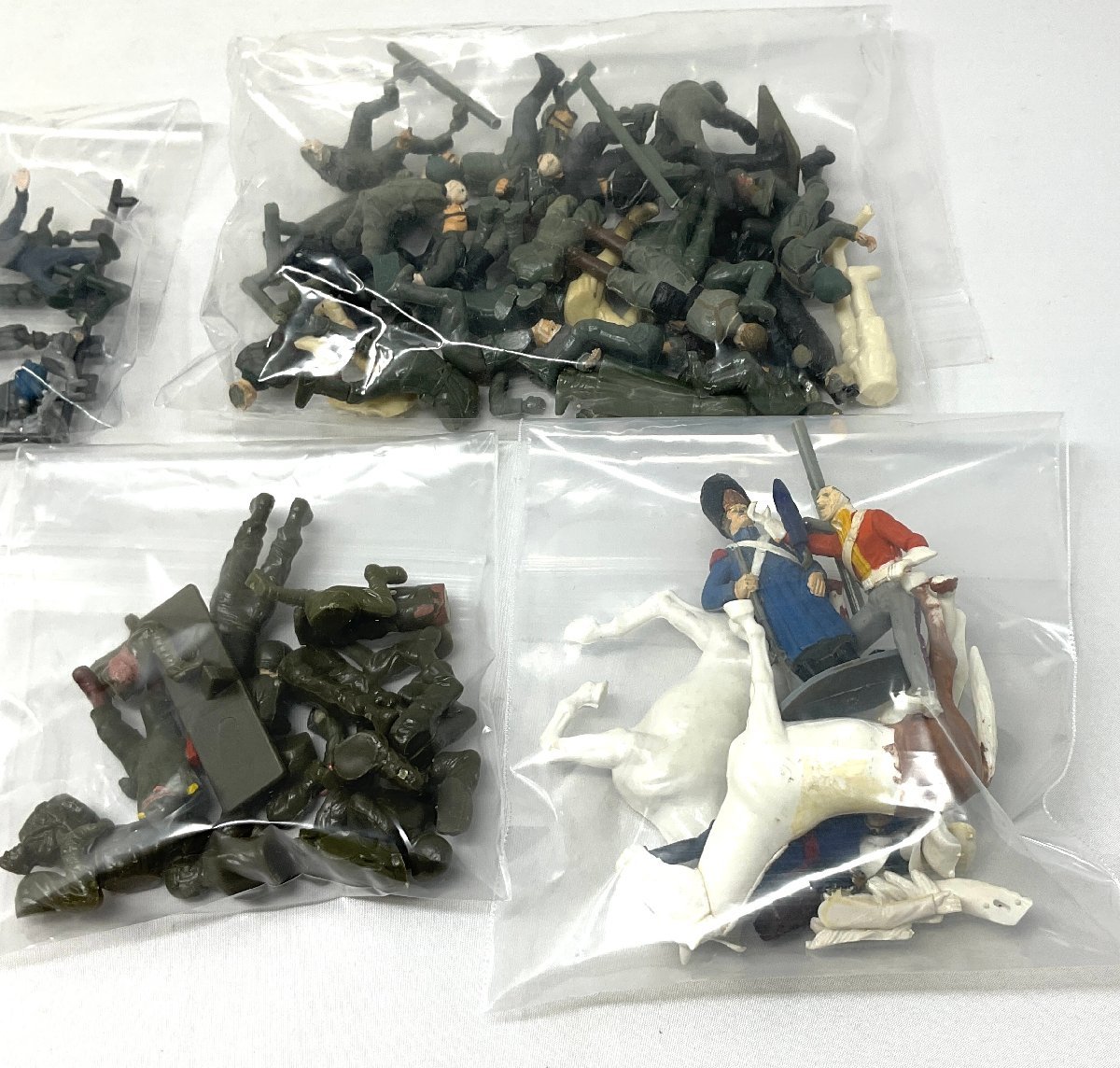 ΦΦ plastic model 1/35 figure together junk 