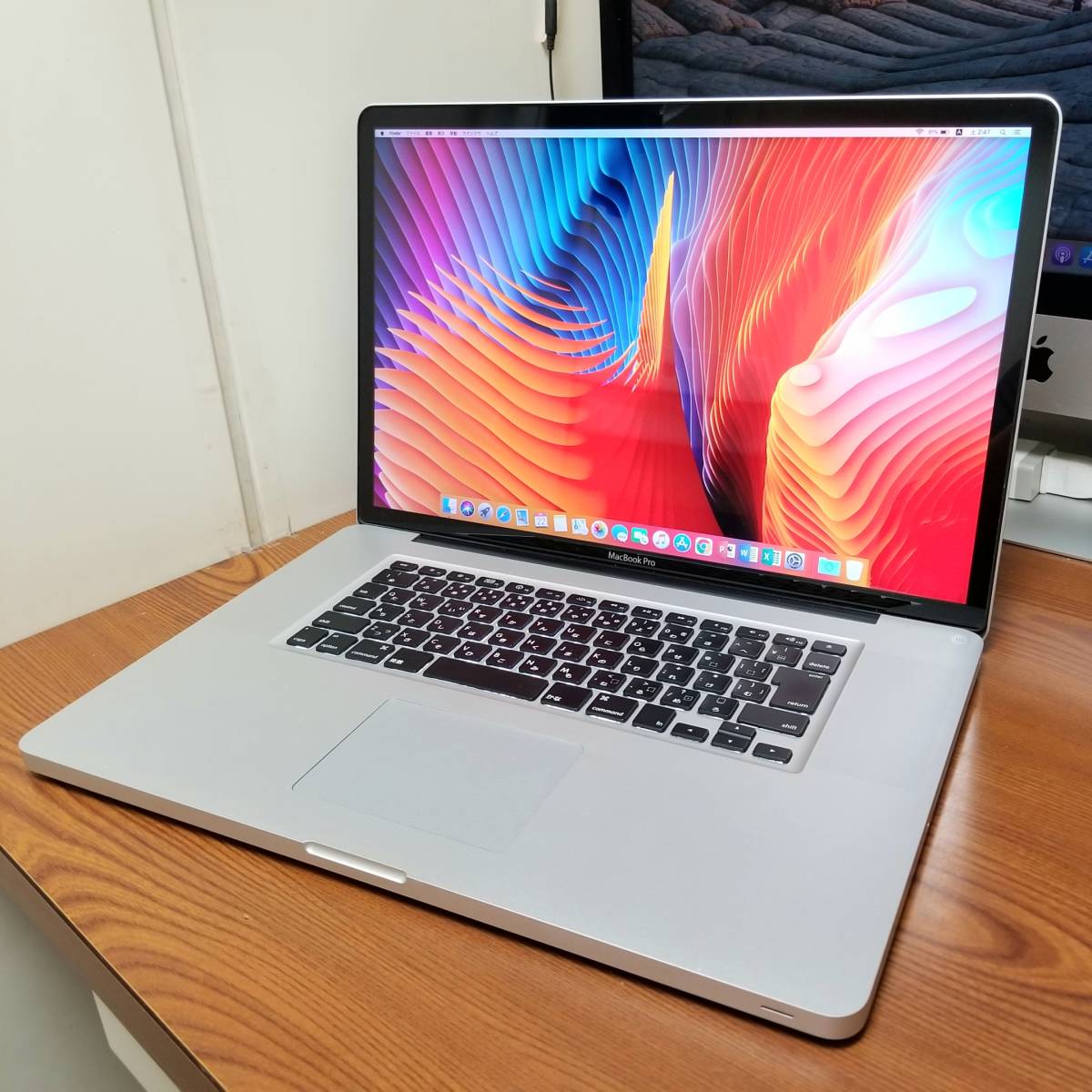 美品 Macbook Pro 17インチ Early 2011 Core i7-2720QM/16GB/新品