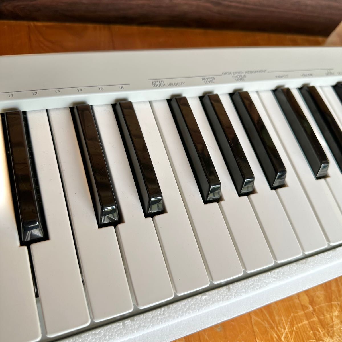 Roland MIDIキーボードコントローラー PC-180|Yahoo!フリマ(旧 Roland MIDIキーボードコントローラー PC-180|Yahoo!フリマ(旧