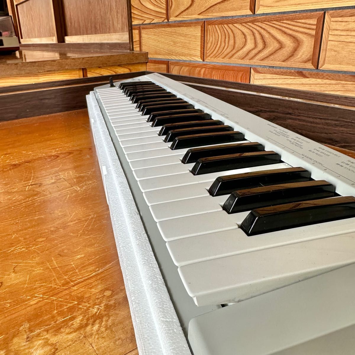Roland MIDIキーボードコントローラー PC-180|Yahoo!フリマ(旧 Roland MIDIキーボードコントローラー PC-180|Yahoo!フリマ(旧