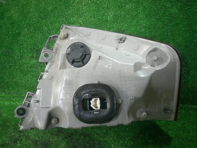 フーガ DBA-Y50 左テールランプ 250GTタイプP VQ25DE K52 26555-EJ71A_画像2