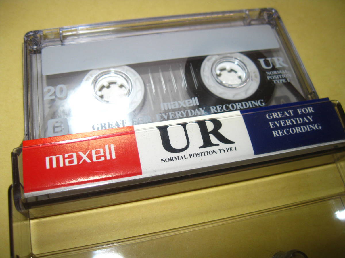 7使用済み　中古　 カセットテープ　日立Maxell　UR20　Type1 ノーマル　20分　1本　爪あり　No.1345　ケース割れあり_画像1