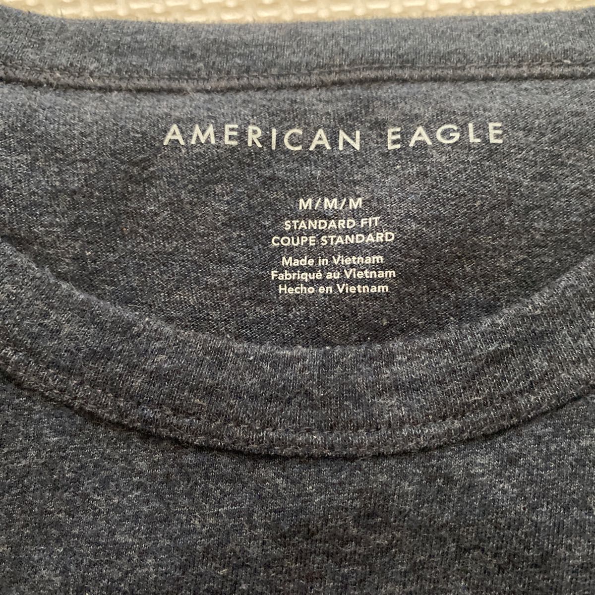 AMERICAN EAGLE  半袖Tシャツ　ネイビーグレー　　　　Mサイズ　日本Ｌサイズ相当　アメリカンイーグル