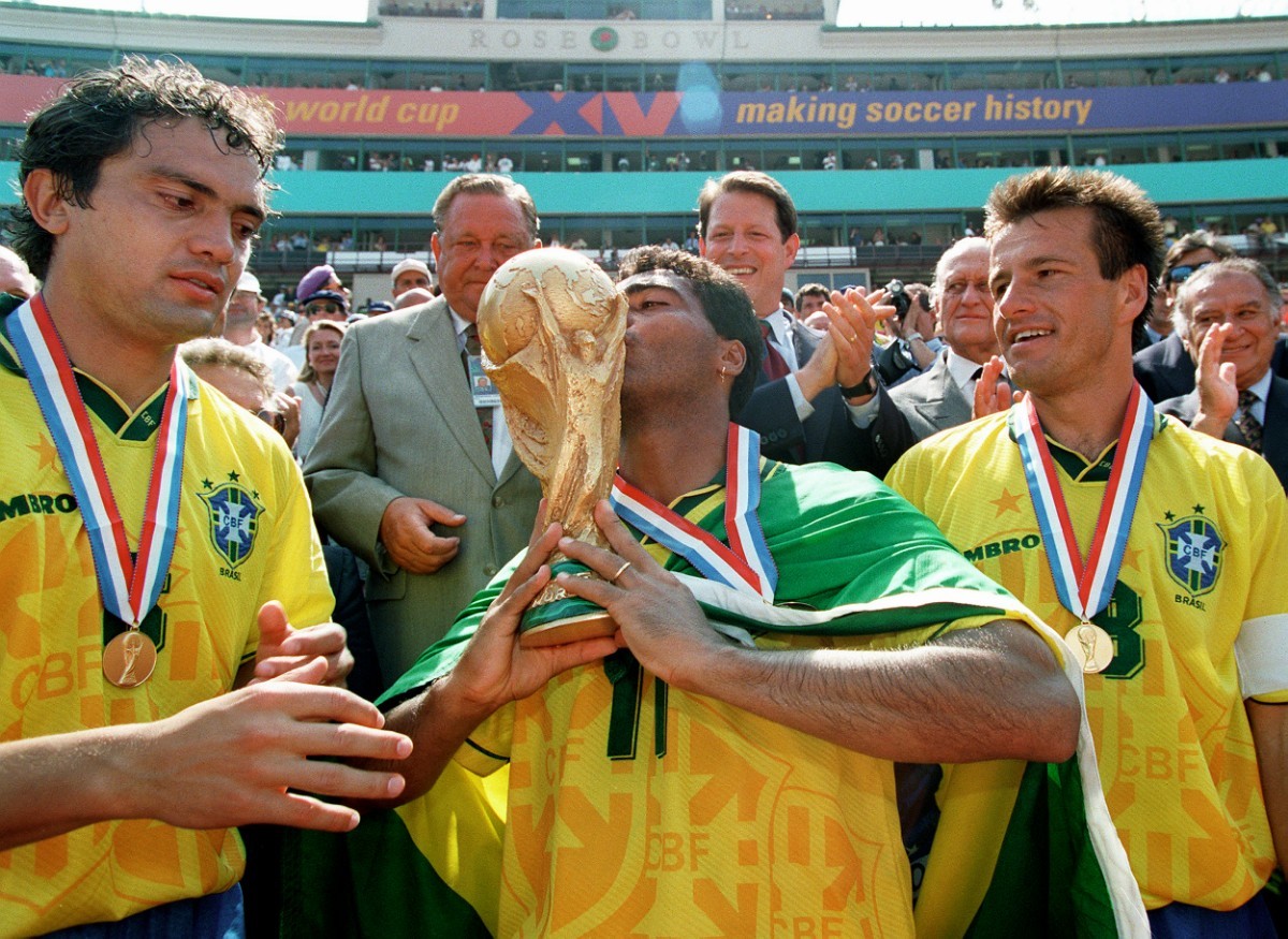 値下げ交渉 1994年 ブラジル代表 11 ロマーリオ UMBRO 検/BRASIL 値下げ交渉 1994年 ブラジル代表 11 ロマーリオ UMBRO 検/BRASIL