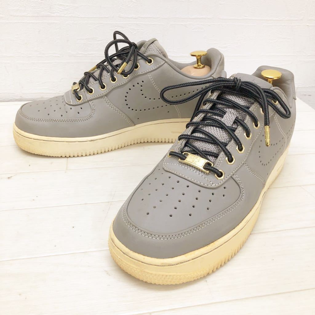 1083★ NIKE AIR FORCE 1 LOW PREMIUM ナイキ エアフォースワン レザー スニーカー パンチング 25.5 メンズ グレー_画像1