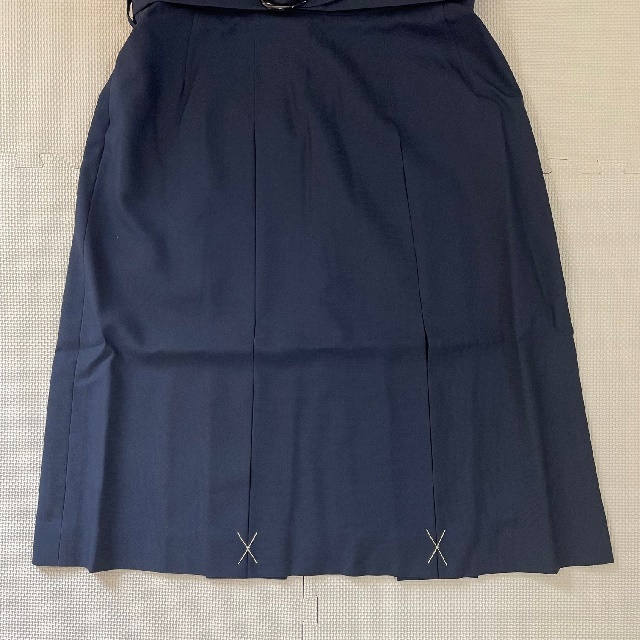 女子学生服 ジャンパースカート 学校指定製品 夏服 B5 未使用 女子学生服 ジャンパースカート 学校指定製品 夏服 B5 未使用