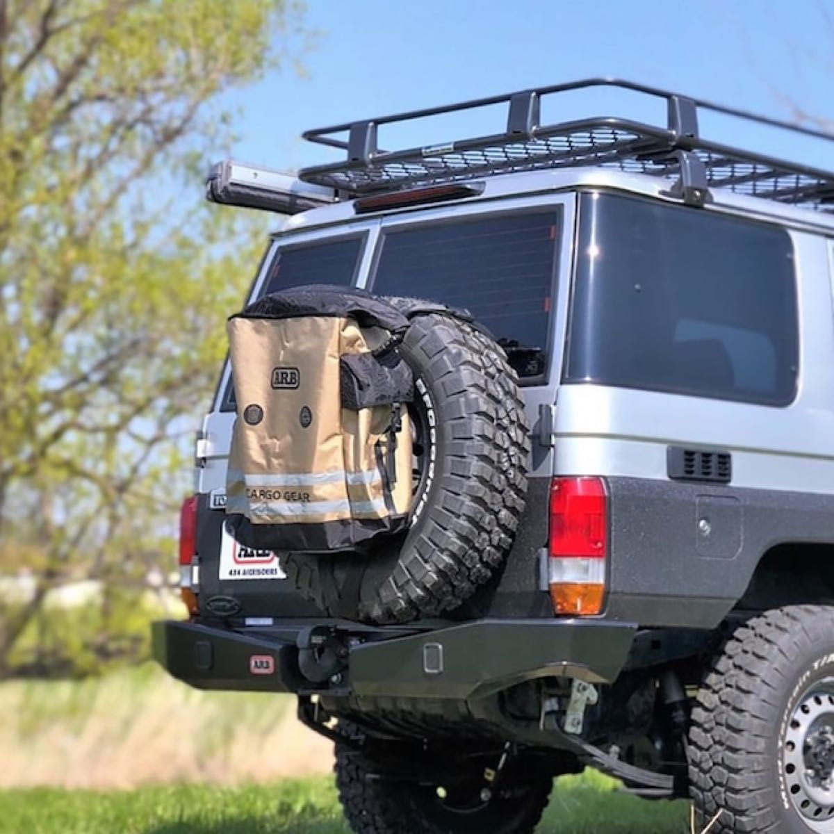 ARB トラックパック 背面タイヤ装着用バッグ 4×4 ACCESSORIES ARB トラックパック 背面タイヤ装着用バッグ 4×4 ACCESSORIES