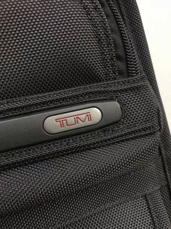 新款TUMI 26578D 2背包多功能大碼背包PC收納可能防水面料黑色T15 原文:新品 TUMI 26578D2 リュックサック 多機能 ビッグサイズ バックパック PC収納可能 防水生地 ブラック Ｔ15