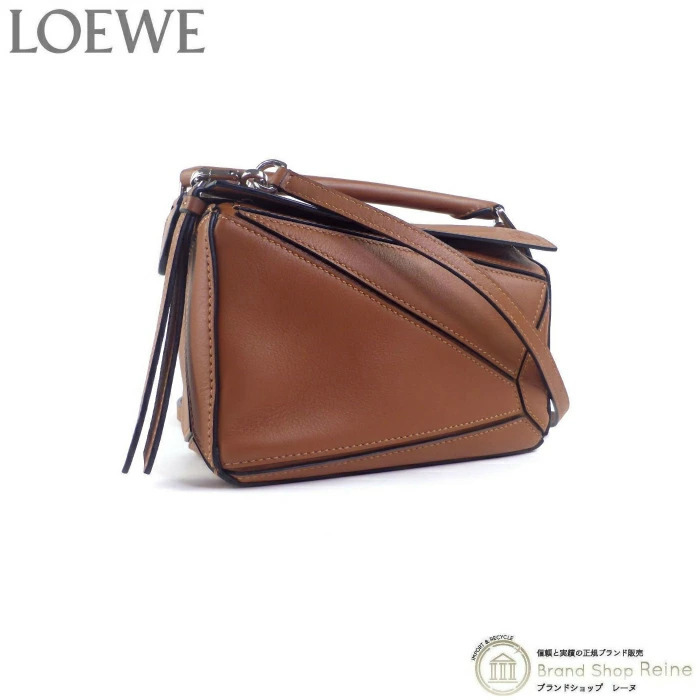 超歓迎 ロエベ TAN(未使用品)中古 322 バッグ クラッチ ハンド