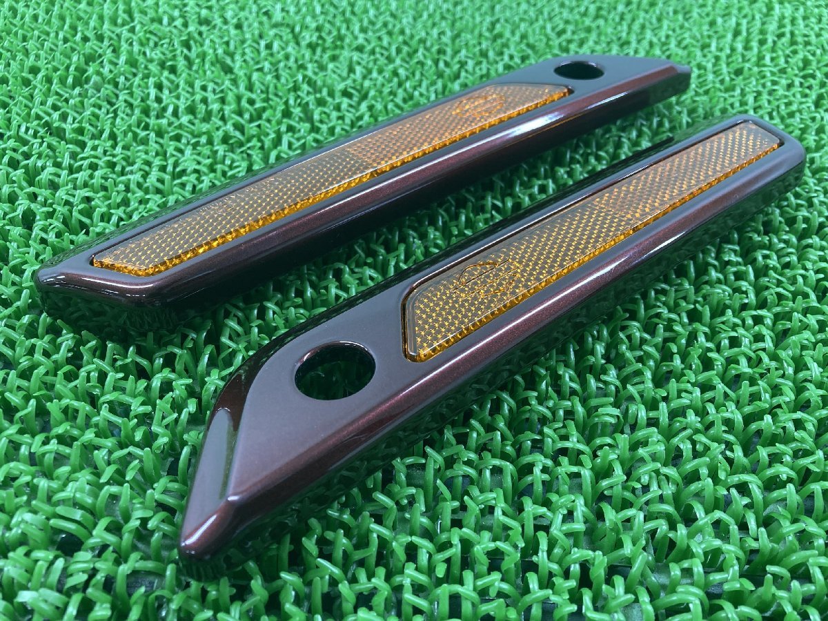 FLTRXS1750 サドルバッグラッチカバー 左右 茶M 90200448 FLTRXS1750 サドルバッグラッチカバー 左右 茶M 90200448