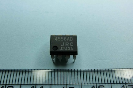 DIP デュアル高出力オペアンプ NJM4556AD 新日本無線（JRC）　1個　(出品番号008）_画像1