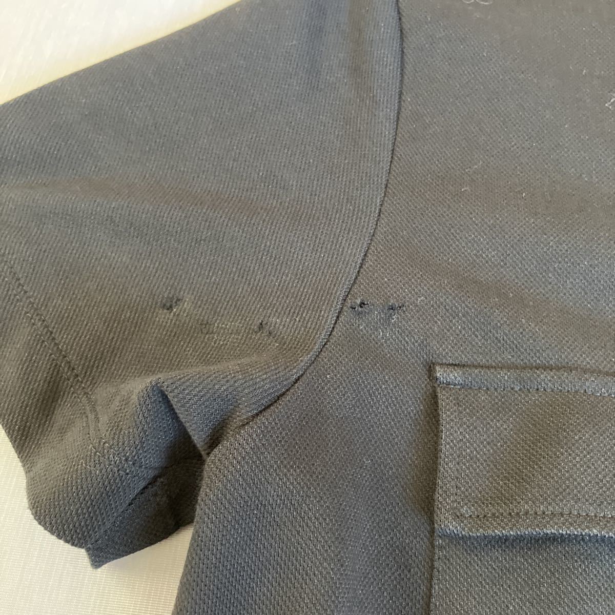 ユニクロ　× セオリー　L ブラック　黒　フルオープン　ポロシャツ　48 半袖シャツ 半袖 白　ホワイト　M 46 に近いサイズ感_画像5