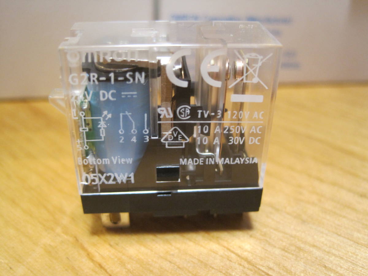 * new goods together 20 point Omron OMRON Mini power relay G2R-1-SN connection socket DC24*