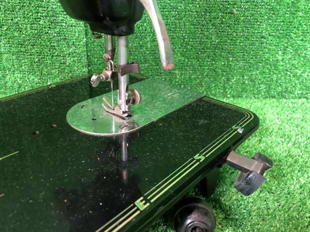 5-068]en Press antique sewing machine EMPRESS antique rare 