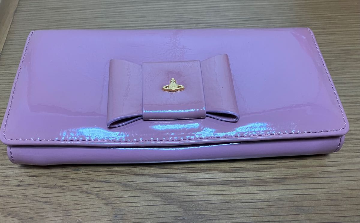 【新品・未使用品】 箱付き　Vivienne Westwood リボン オーブ エナメル パテント長財布　くすみピンク