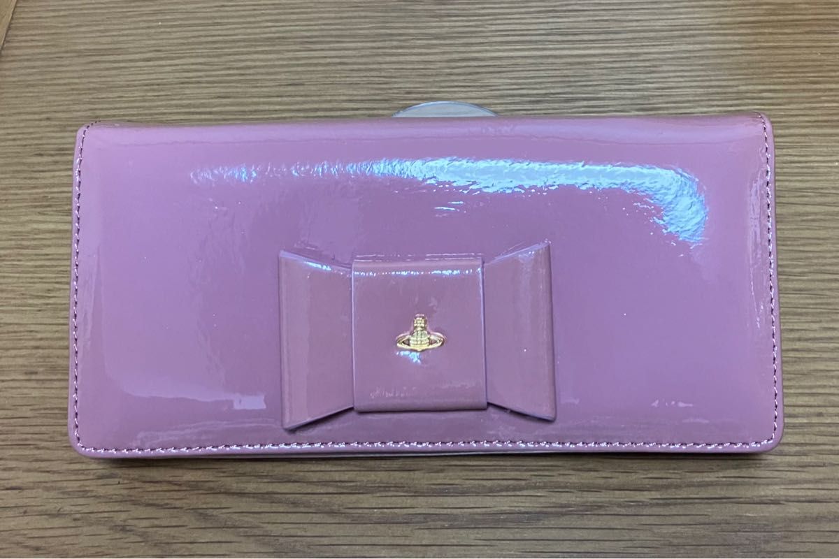 新品・未使用品】 箱付き Vivienne Westwood リボン オーブ 新品・未使用品】 箱付き Vivienne Westwood リボン オーブ