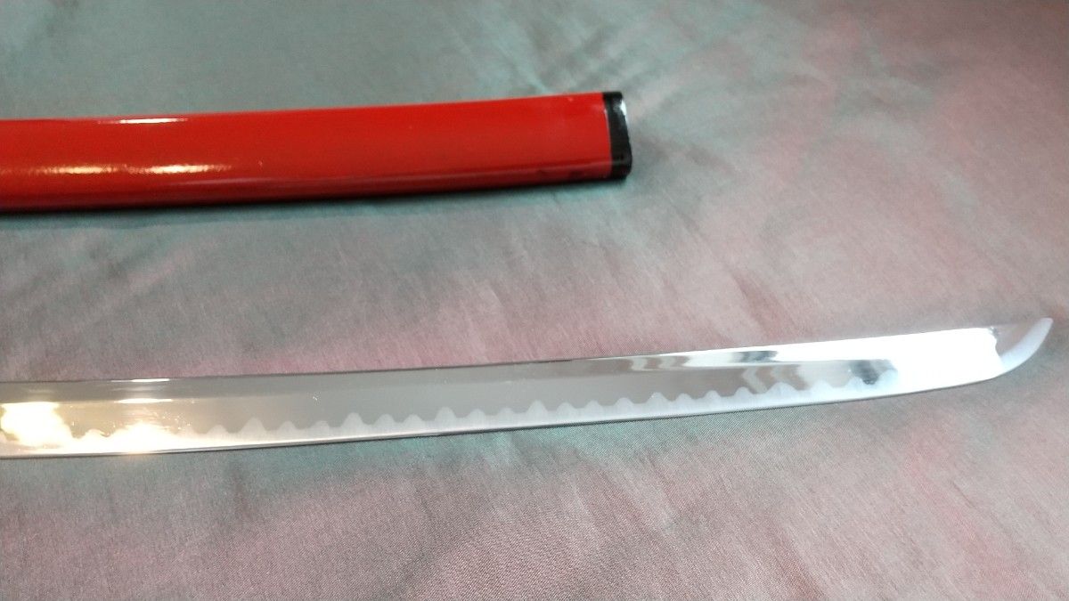 赤朱鞘拵え】模造刀 大刀 黒柄 透かし鍔 模擬刀|Yahoo!フリマ 赤朱鞘拵え】模造刀 大刀 黒柄 透かし鍔 模擬刀|Yahoo!フリマ