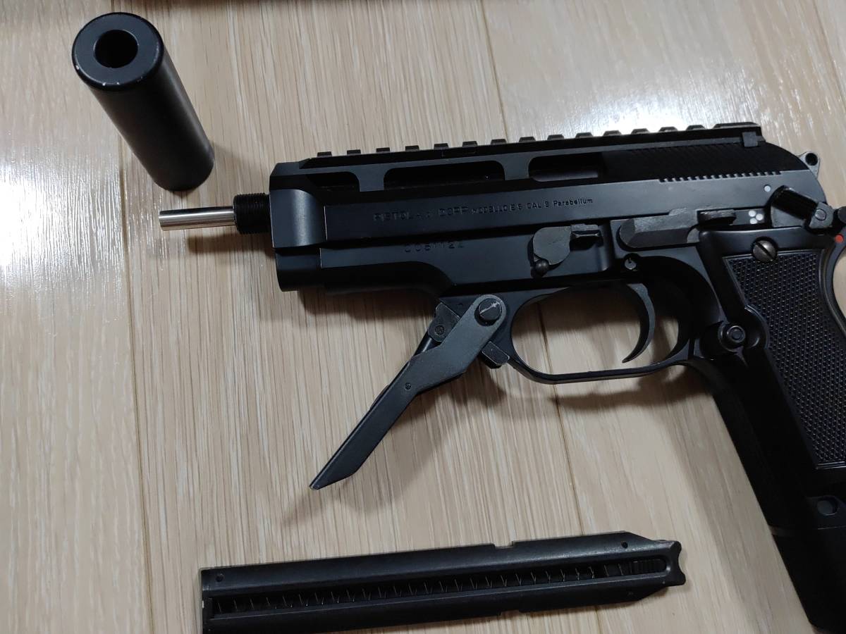 マルイ M93R 高初速 リポバッテリー充電器付 内外装カスタム マルイ M93R 高初速 リポバッテリー充電器付 内外装カスタム