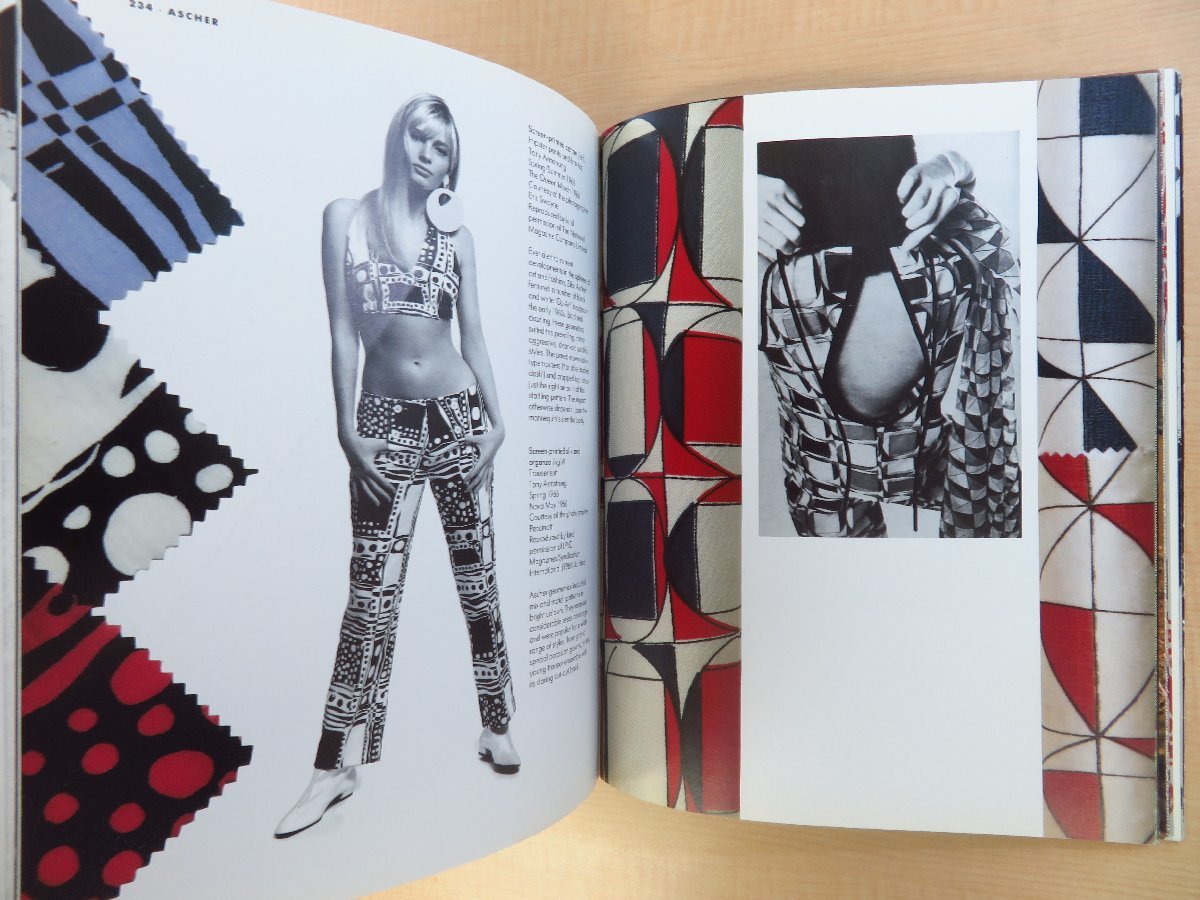 Ascher: Fabric, Art, Fashion』1987年V&A美術館刊 アスカー夫妻テキスタイルデザイン作品集 英国ファッションデザイン ダイアナ妃 - その他 Ascher: Fabric, Art, Fashion』1987年V&A美術館刊 アスカー夫妻テキスタイルデザイン作品集 英国ファッションデザイン ダイアナ妃 - その他
