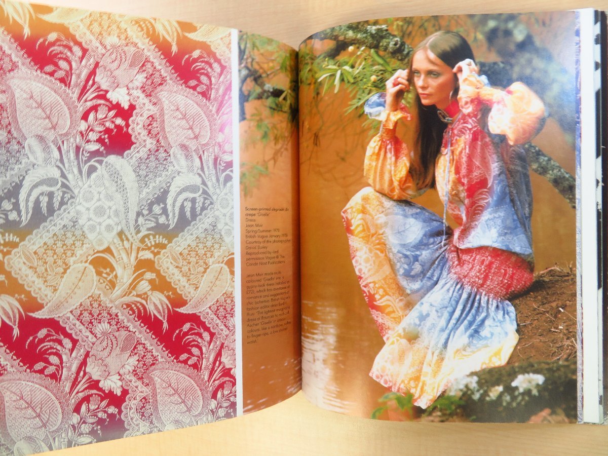 Ascher: Fabric, Art, Fashion』1987年V&A美術館刊 アスカー夫妻テキスタイルデザイン作品集 英国ファッションデザイン ダイアナ妃 - その他 Ascher: Fabric, Art, Fashion』1987年V&A美術館刊 アスカー夫妻テキスタイルデザイン作品集 英国ファッションデザイン ダイアナ妃 - その他