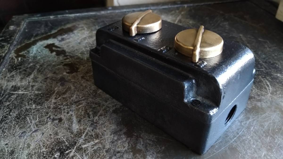 ビンテージ インダストリアル ロータリー 2連スイッチ サターン vintage industrial rotary switch 1950 Made in Englandの画像4