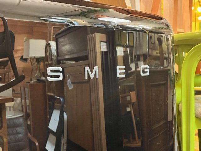 希少高年式 SMEG/スメッグ 中古美品 イタリア FAB28U 268L 1ドア冷凍冷蔵庫 2018年製 定価55万_画像8