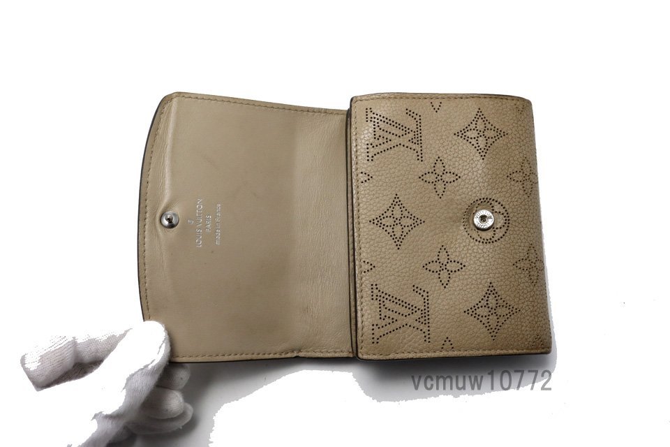 近年モデル希少美中古■LOUIS VUITTON マヒナ ポルトフォイユイリスコンパクト レザー 2つ折り財布 ルイヴィトン■0713so1905859_画像4