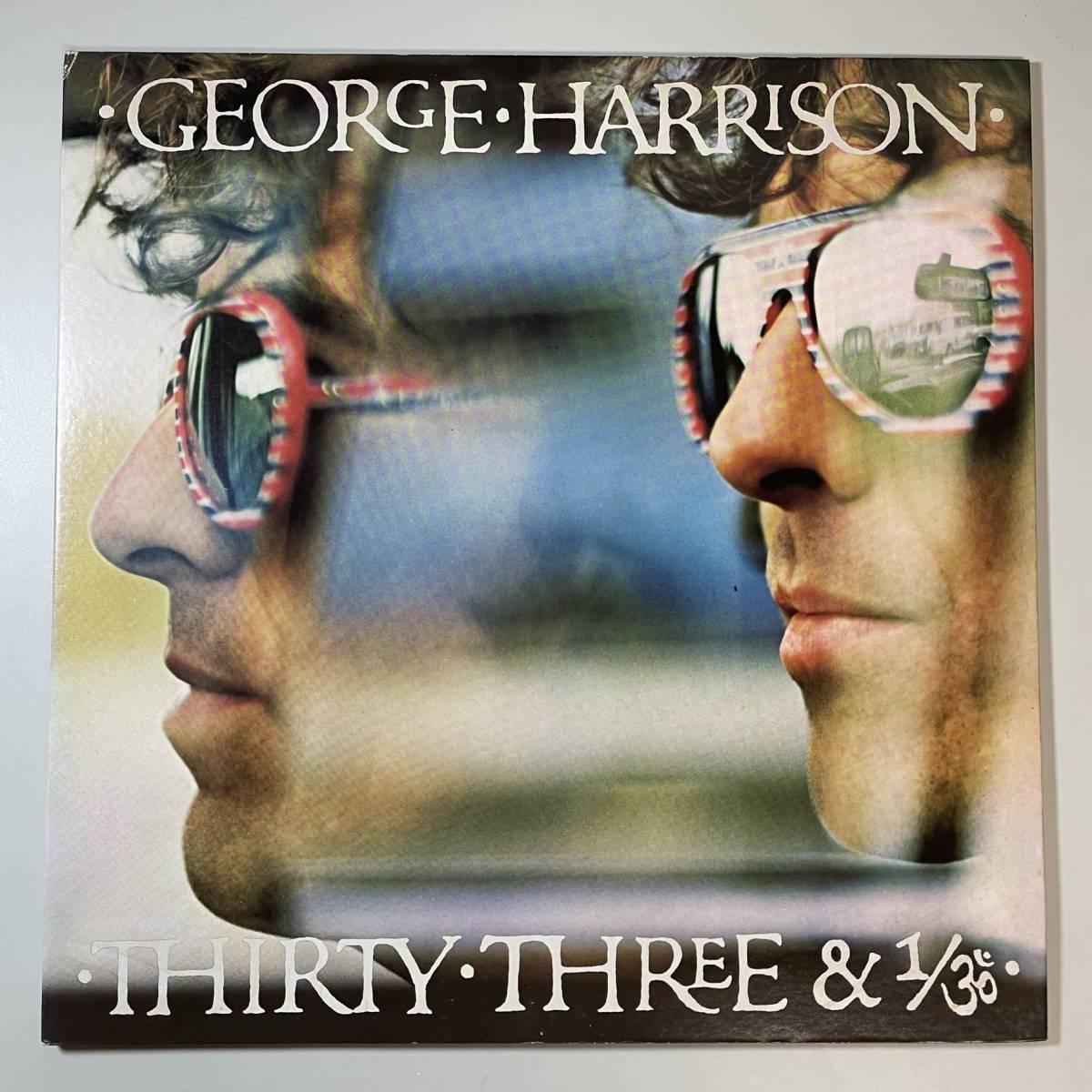 29608★美盤【日本盤】 George Harrison / Thirty Three & 1/3 _画像1