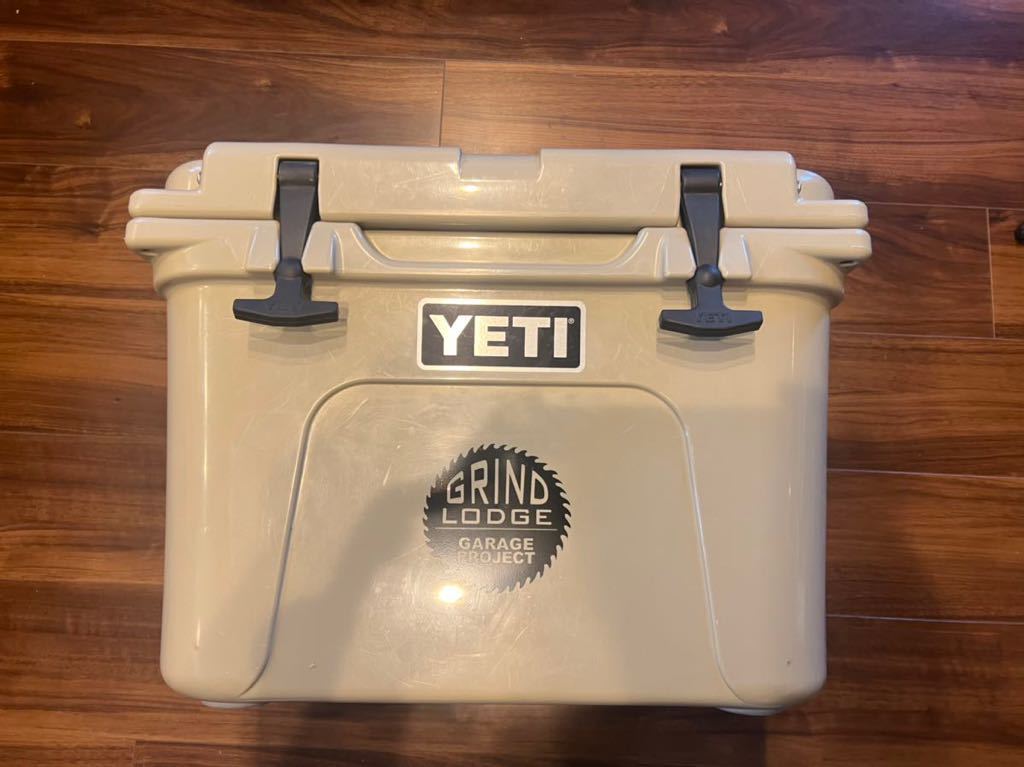 送料無料 中古 廃盤希少 イエティ クーラーボックス YETI Roadie 20