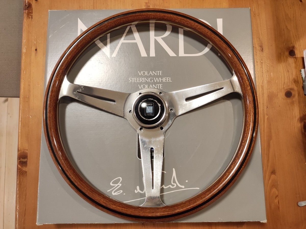 ナルディ NARDI クラシック ウッド ステアリング 36パイ ホーン ナルディ NARDI クラシック ウッド ステアリング 36パイ ホーン