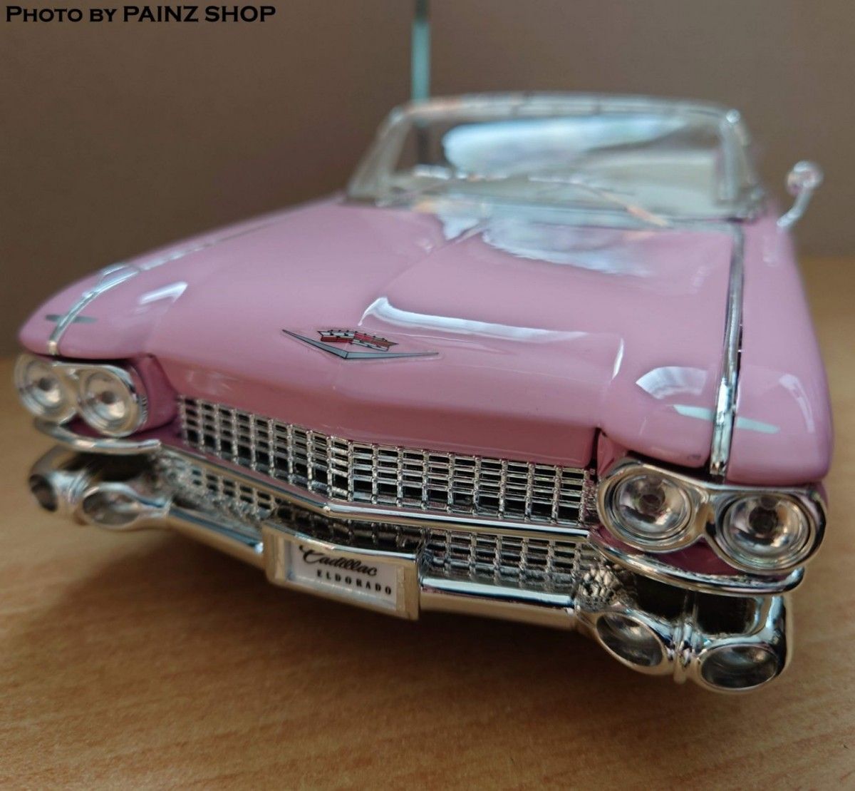 1/18 ピンク キャデラック エルドラド 1959 Cadillac マイスト