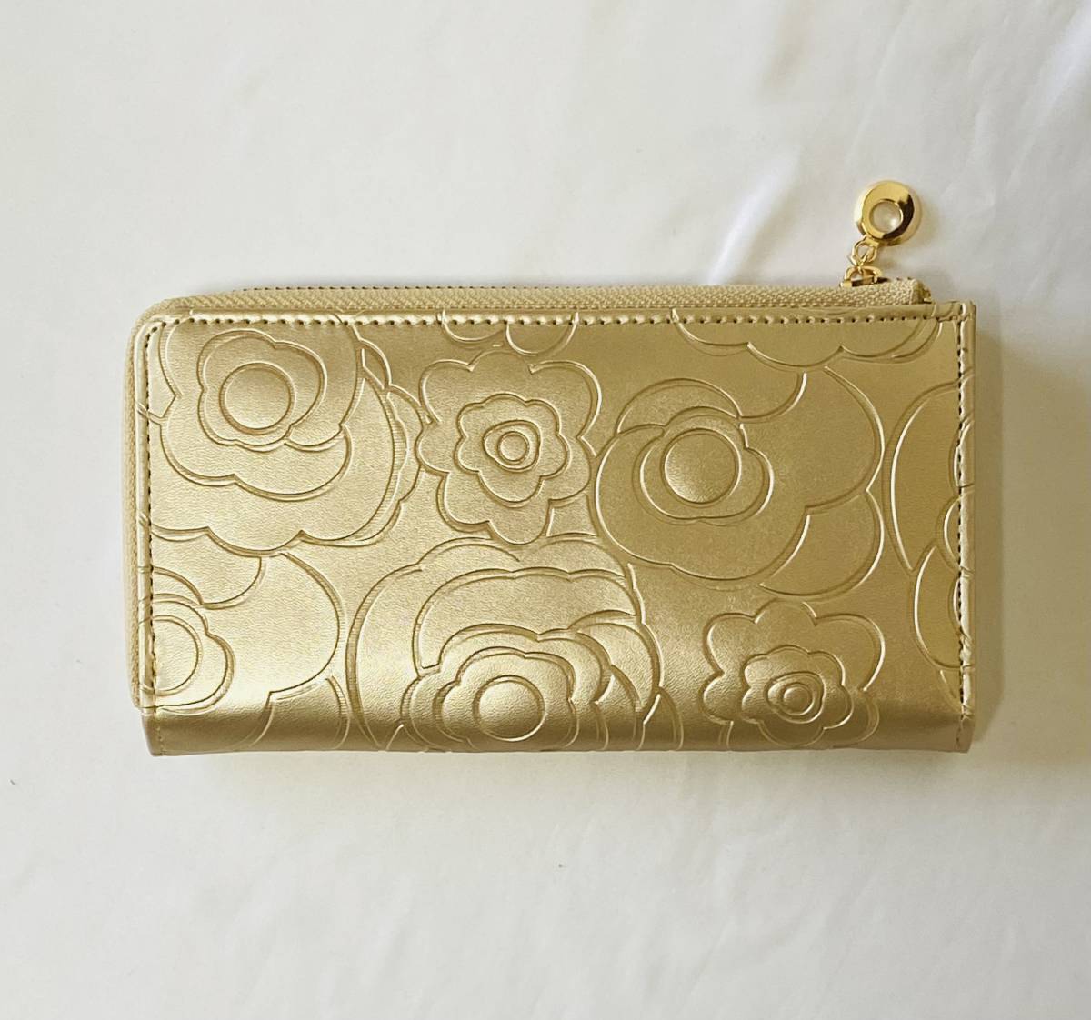 [ new goods ] type pressed flower pattern long wallet L character type fastener Gold 
