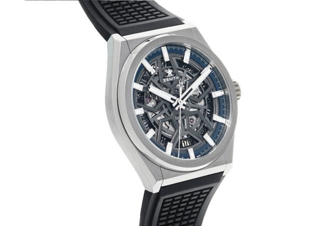 ZENITH ゼニス 腕時計 デファイ クラシック 95.9000.670/78.R584　チタン／ラバー スケルトン文字盤　自動巻き【472】