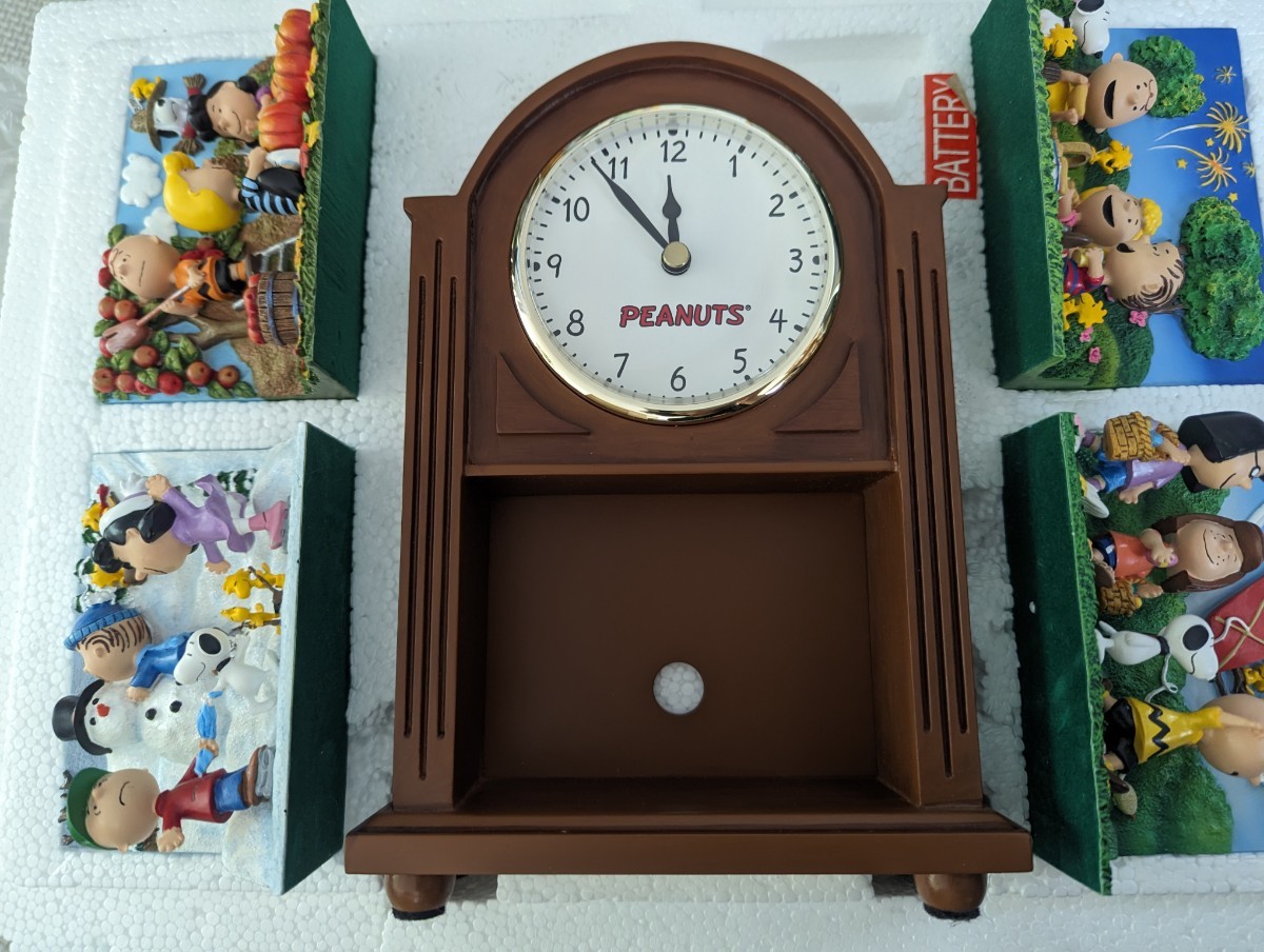 レア ダンバリーミントスヌーピービンテージ 季節 置き時計