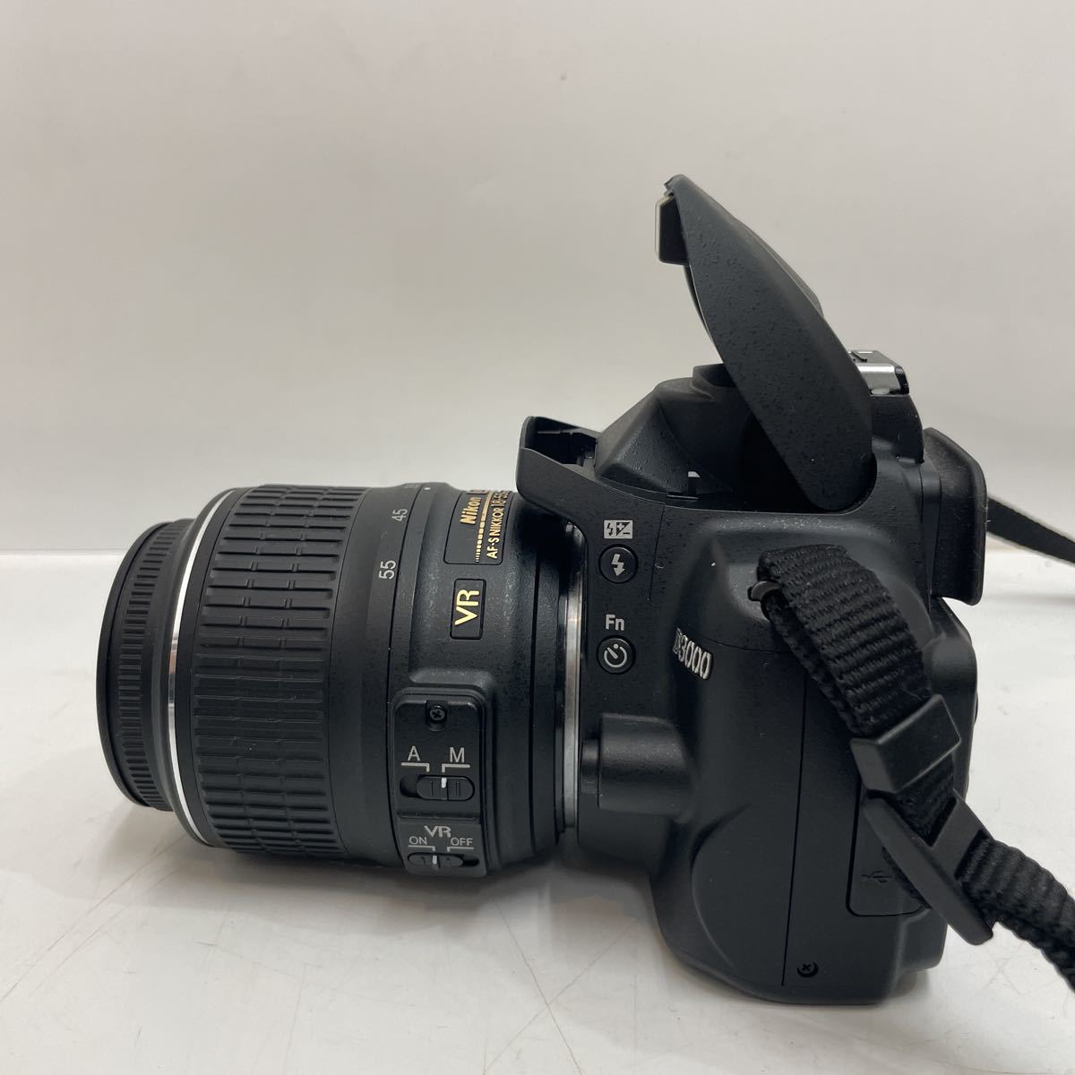 予約販売 デジタル一眼レフカメラ ニコン D3000 Nikon VR レンズキット