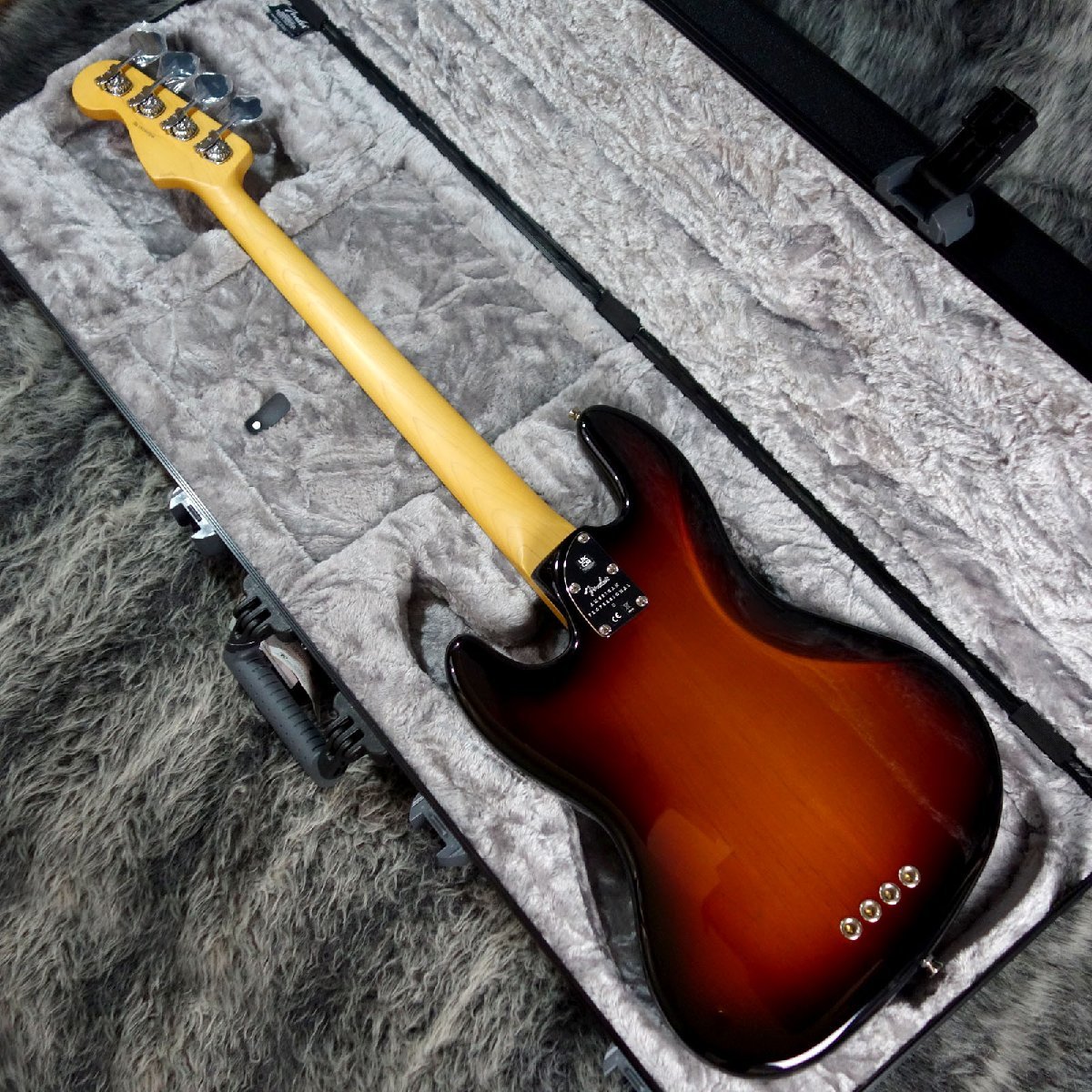 Fender American Professional II Jazz Bass Rosewood Fingerboard 3-Color Sunburst_画像6