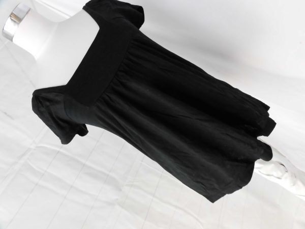 ei-1796　■　四角い襟のカットソー　■ レディース　カットソー　　袖なし　黒　サイズS～M　四角い襟のカットソー_画像1