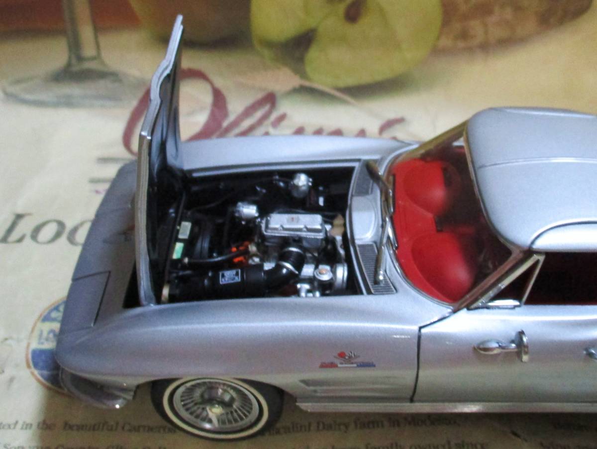 * ultra rare out of print * Franklin Mint *1/24*1963 Chevy Corvette Sting Ray Fiberglass