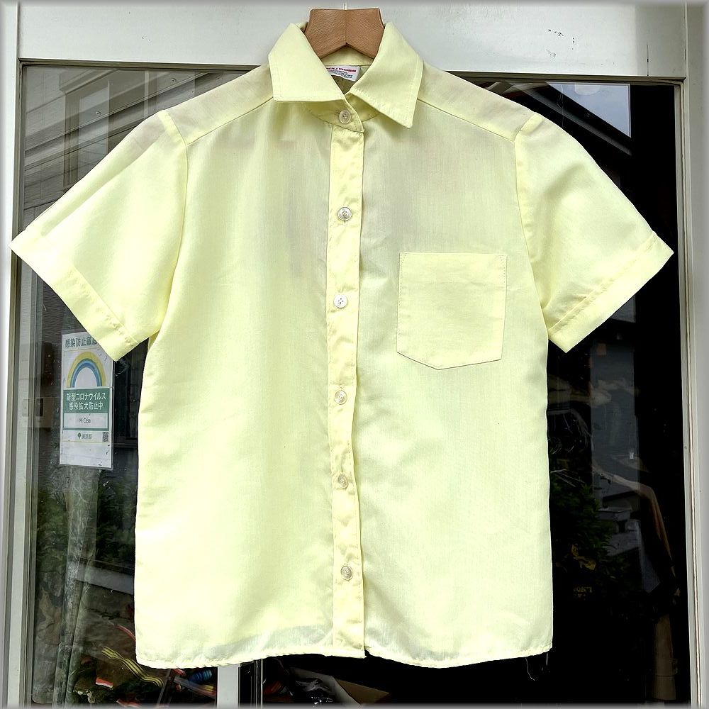 ★70s　ビンテージ　レディース　半袖シャツ　背面プリント　size S★検 アメリカ USA製 古着 アメ車 ワーク 作業着 ユニフォーム 制服_画像2