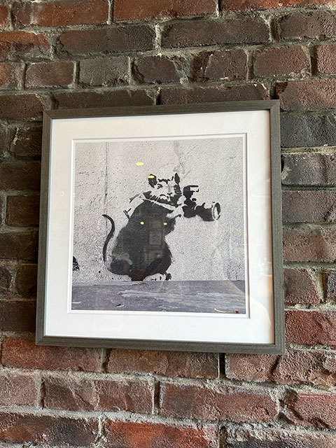 バンクシー アートフレーム(Papa-rat-zzi) 木製額付き 絵画ポスター カメラを持つネズミ ■ アメリカン雑貨 アメリカ雑貨