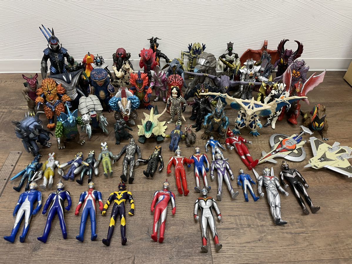 ブランド雑貨総合 ウルトラマン 怪獣シリーズ ソフビ フィギュア